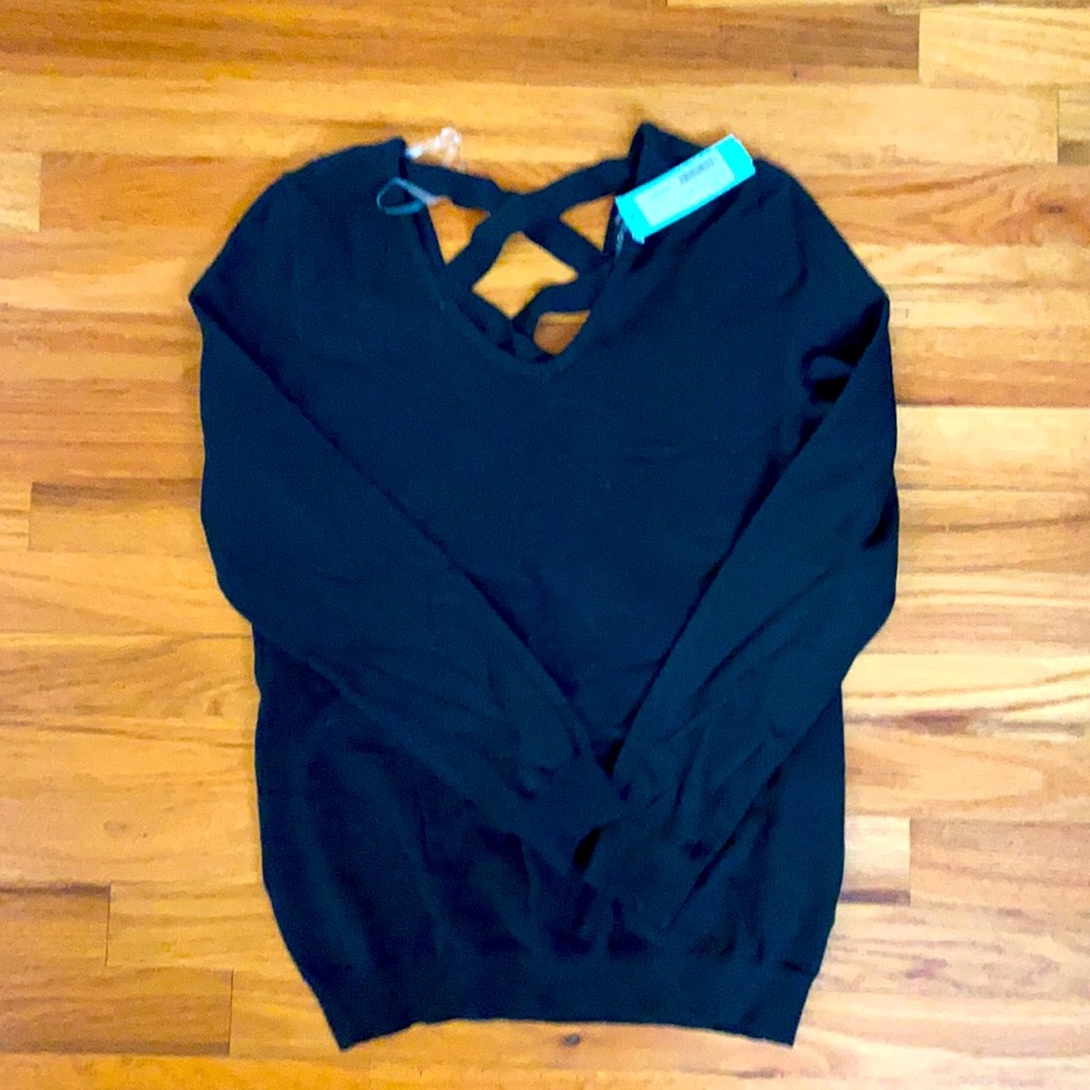 Mia Back Detail Pullover